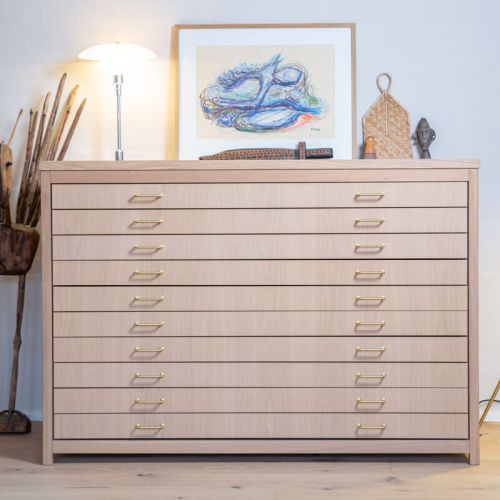 ener garderobe skab